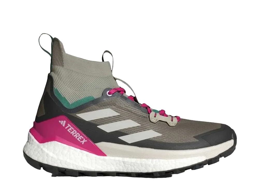 アディダス テレックス フリーハイカー2.0 ハイキング "トレースカーゴ/タルク/リアルマゼンタ"