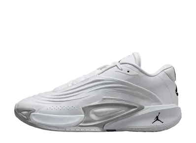 ナイキ ルカ3 チームバンク "ホワイト/グレーフォグ/サイレンレッド/ブラック"