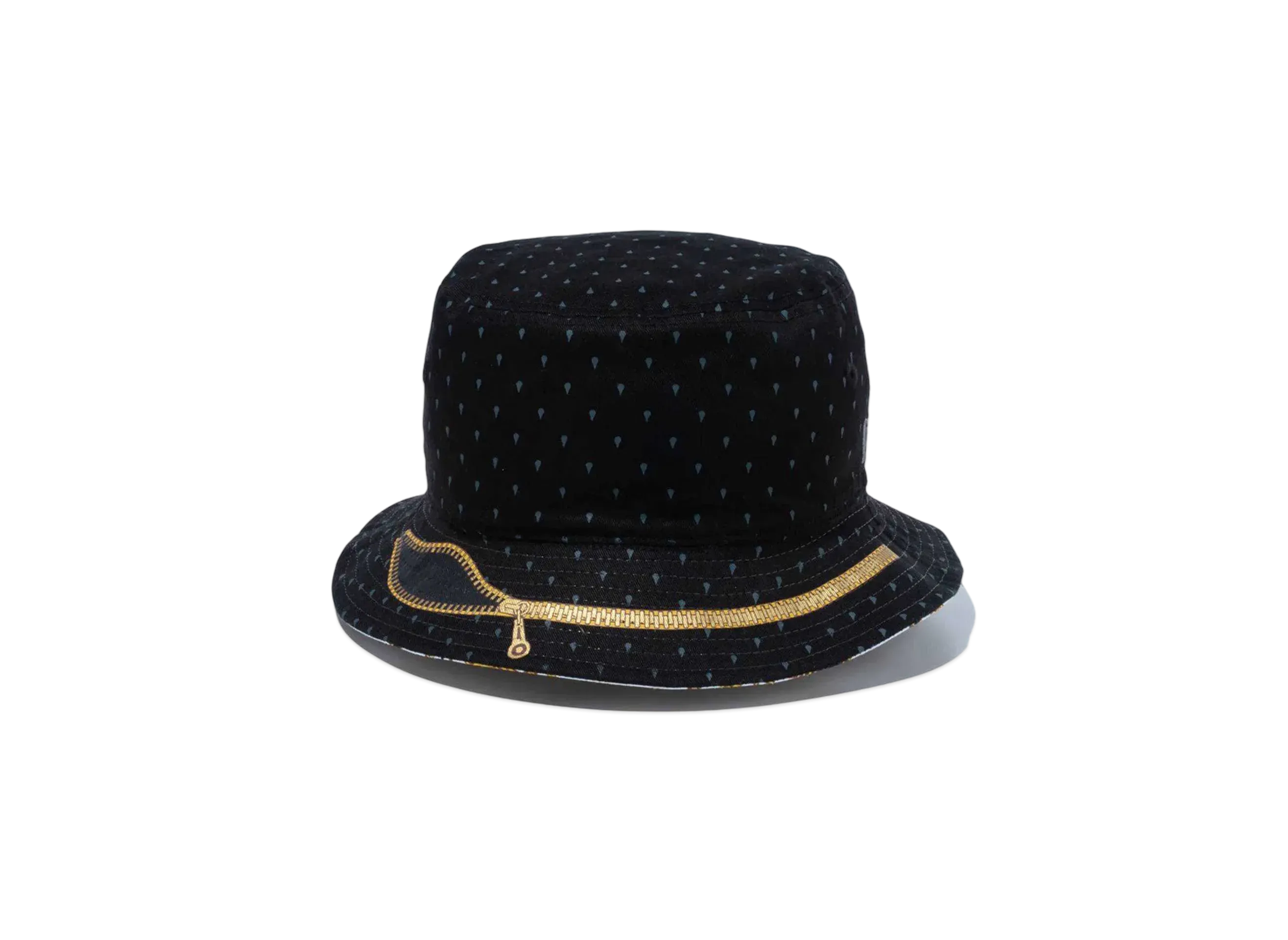 NEW ERA x JOJO'S BIZARRE ADVENTURE Golden Wind Bucket 01 Reversible Bruno Bucciarati All Over Print "Black"