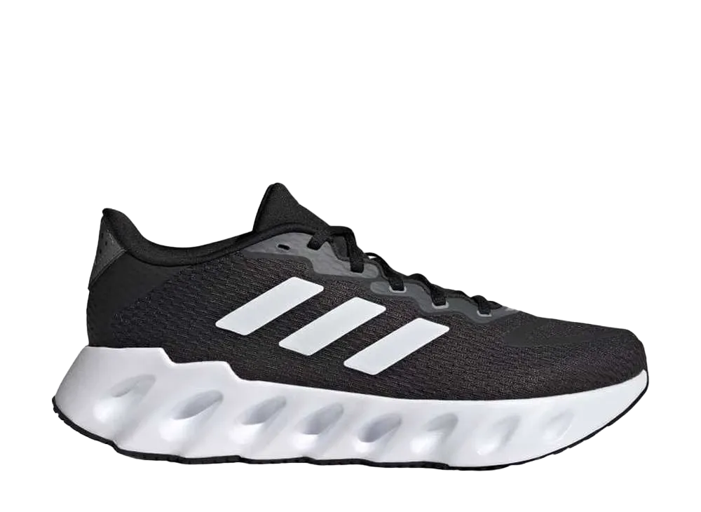 アディダス スイッチ ラン "コアブラック/フットウェアホワイト/ヘイローシルバー"