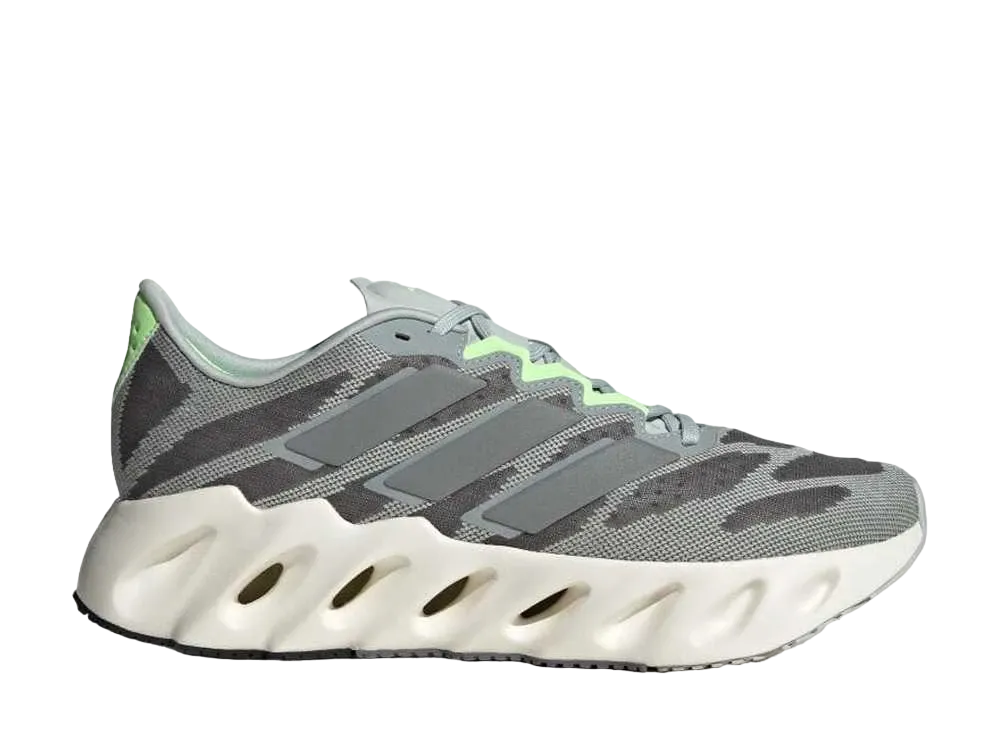 アディダス スイッチ FWD "ワンダーシルバー/シルバーメタリック/コアブラック"