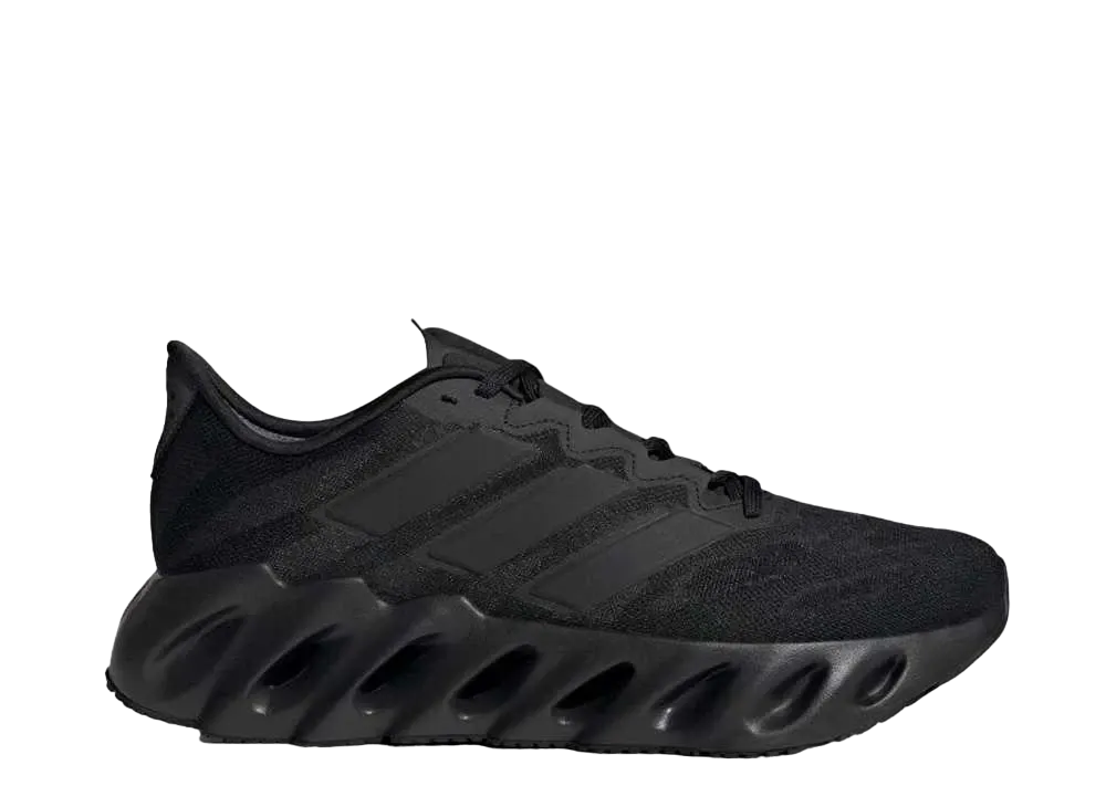 アディダス スイッチ FWD "コアブラック/カーボン"