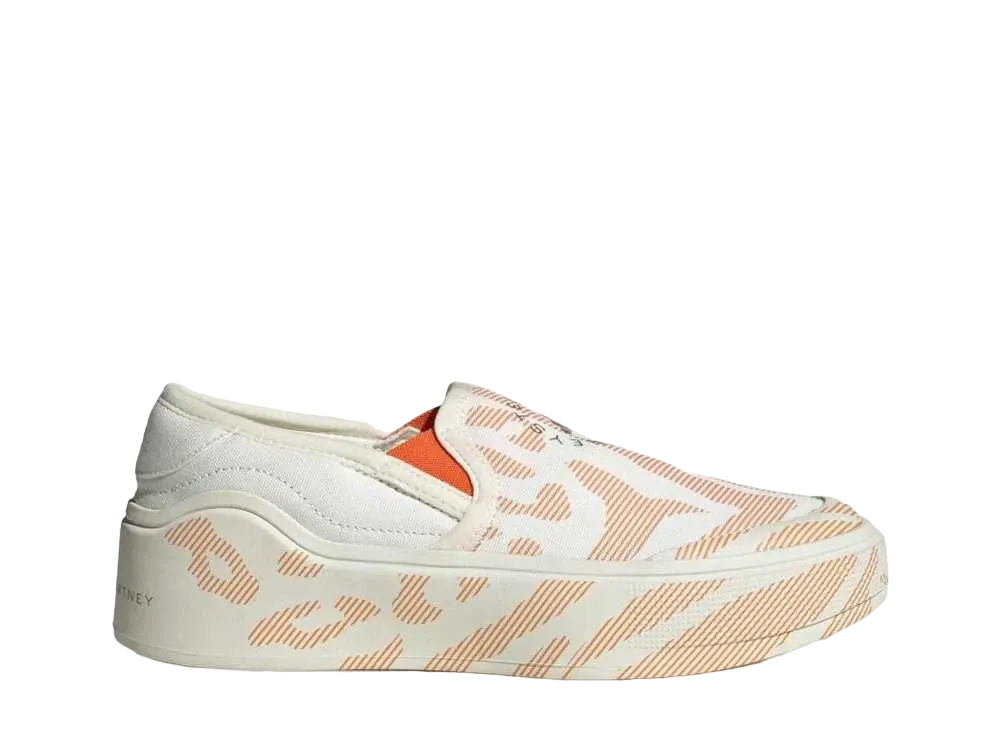 ステラマッカートニー × アディダス ウィメンズ コート スリッポン "オフホワイト/ユニティオレンジ/トレースオリーブ"