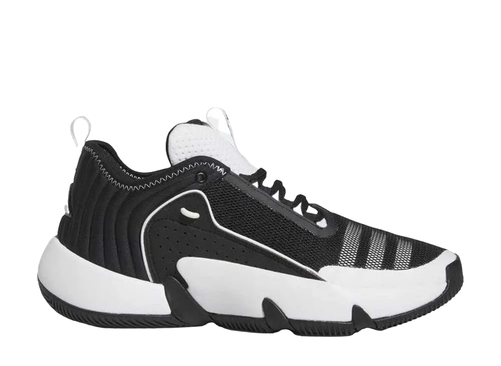 アディダス トレイ アンリミテッド "コアブラック/フットウェアホワイト"