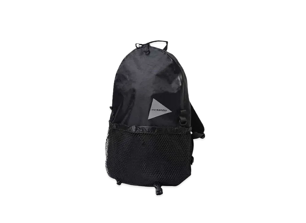 and wander ECOPAK 20L daypack "BLACK"
