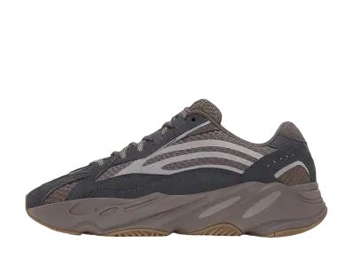 アディダス イージーブースト700V2 "モーブ"