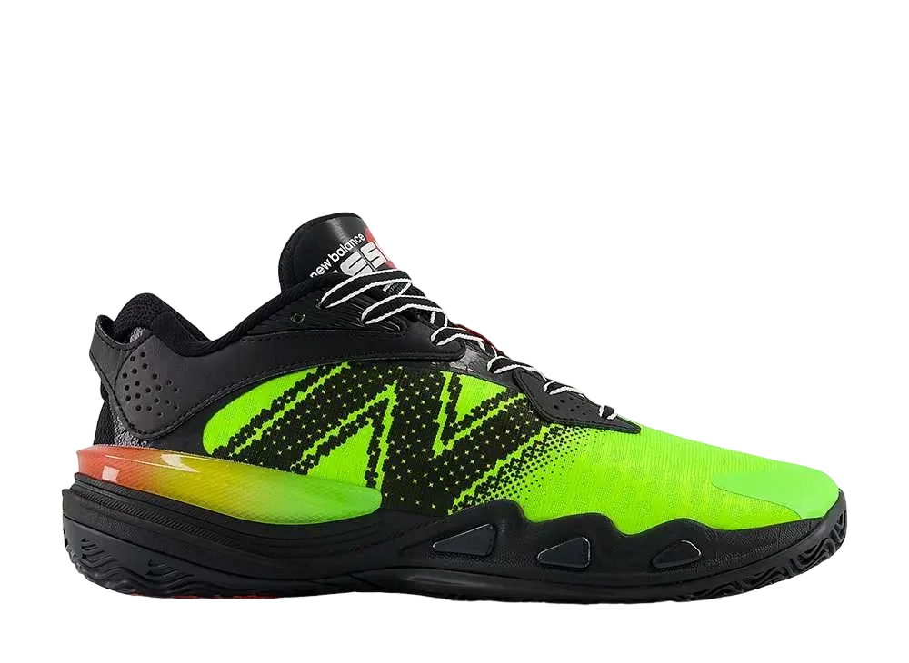 ニューバランス フューエルセル ヘジ ロー V2 "ピクセルグリーン/ブラック/ネオフレーム"