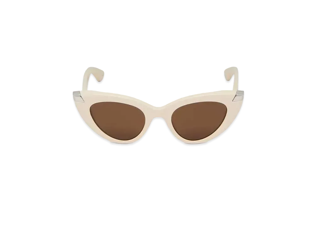 Alexander McQUEEN Punk Rivet Cat Eye Sunglasses "Ivory"