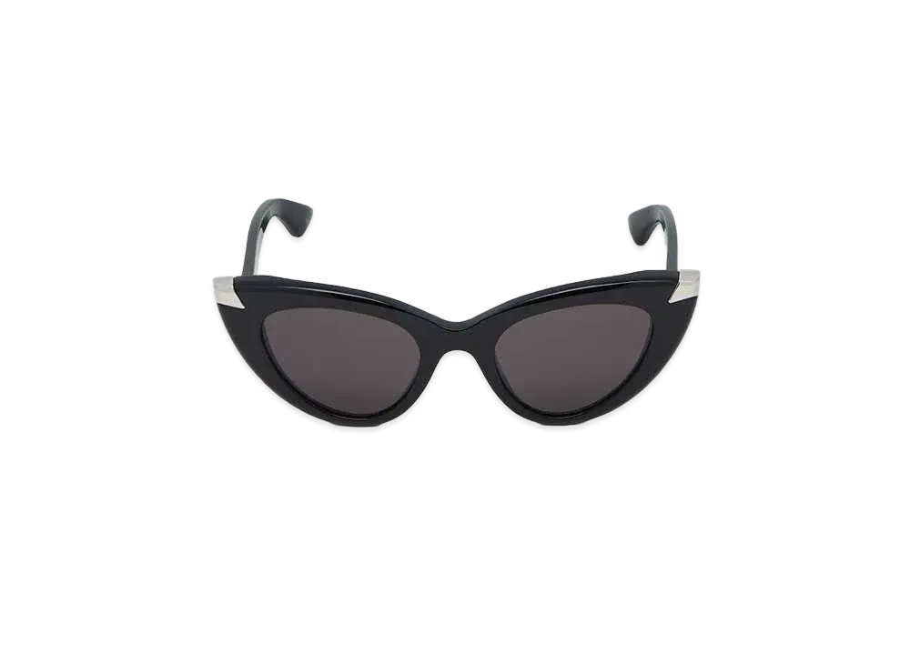 Alexander McQUEEN Punk Rivet Cat Eye Sunglasses "Black"