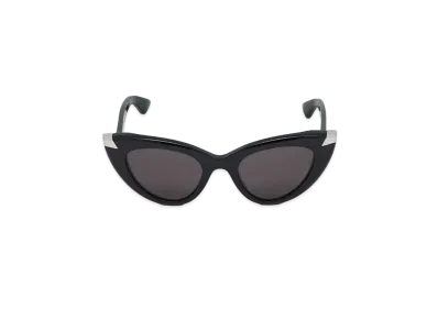 Alexander McQUEEN Punk Rivet Cat Eye Sunglasses "Black"