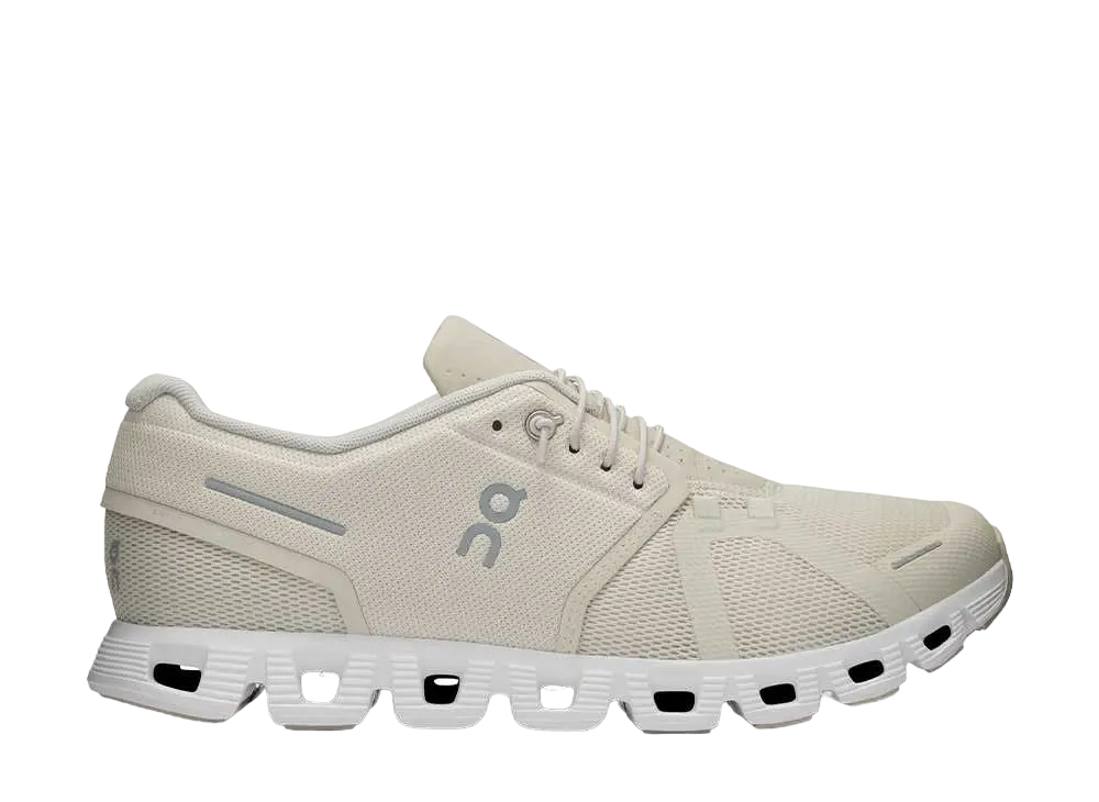 On Cloud 5 "Cream/Sand"
