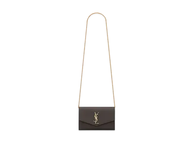 Saint LaurentLAURENT Uptown Chain Wallet In Grain De Poudre Embossed Leather "Pebble"