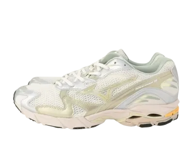 ミズノ ウェーブライダー10 "オフホワイト/グリーン/シルバー"