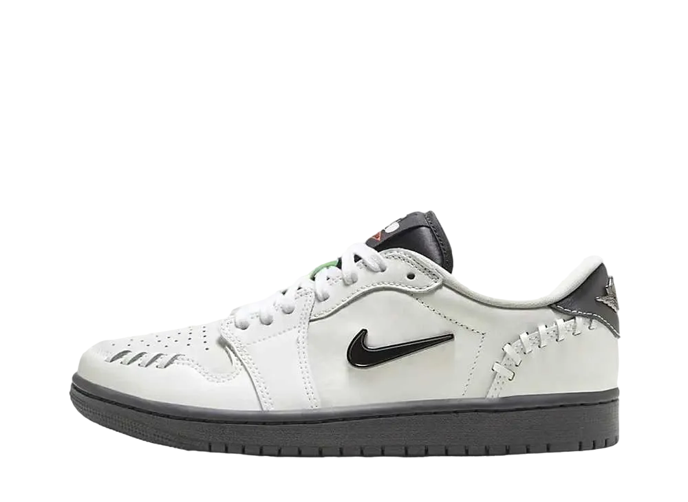 ナイキ ウィメンズ エアジョーダン1 ロー メゾット オブ メイク "ファントムダスト/メタリックダークグレー"