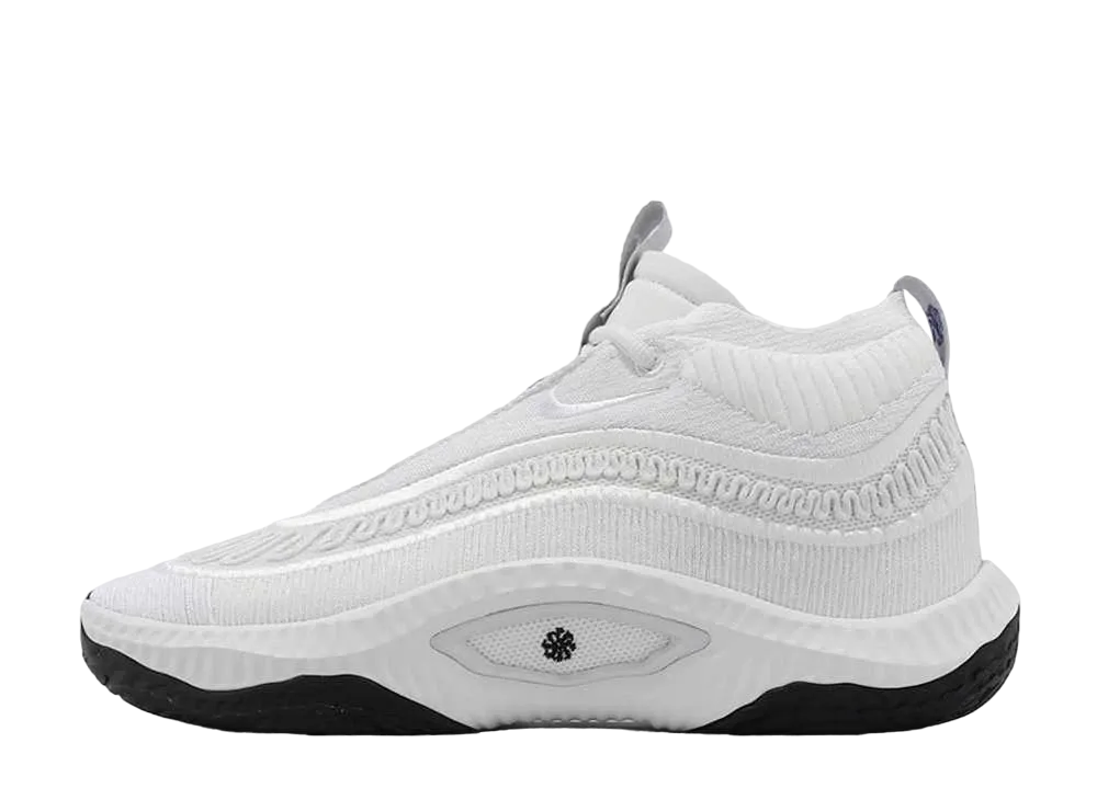 ナイキ コズミックユニティ3 "サミットホワイト/ブラック"