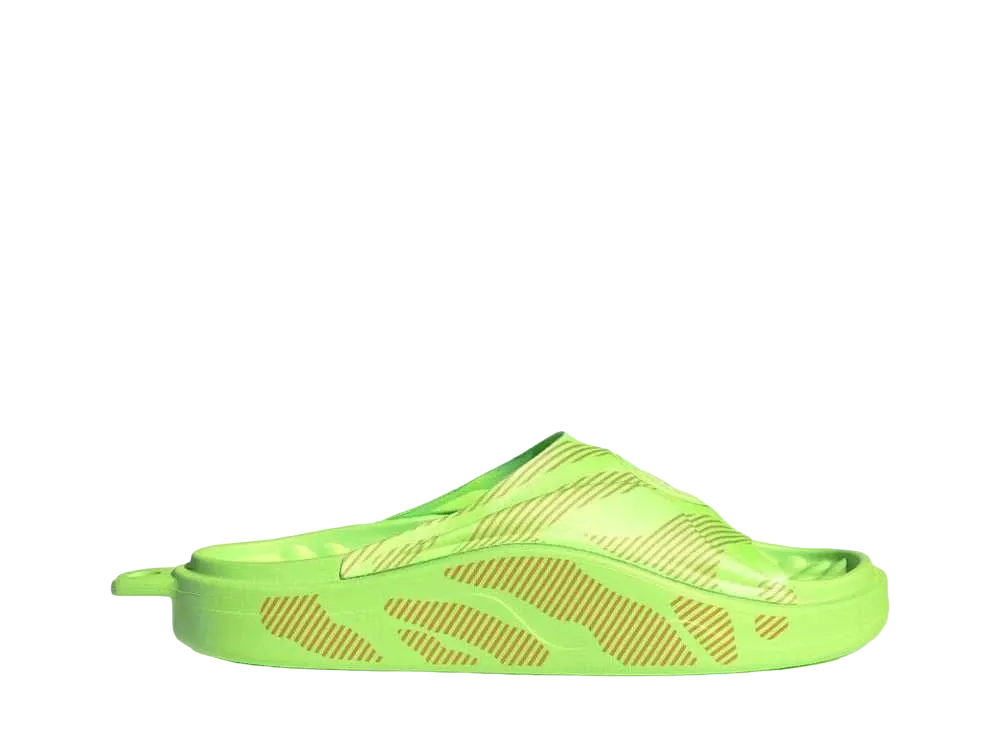 ステラマッカートニー × アディダス ウィメンズ サンダル "シグナルグリーン/ヘイジーオレンジ"