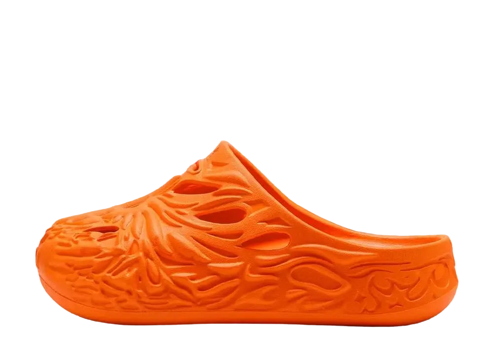プーマ MB04 スライド "オレンジ"