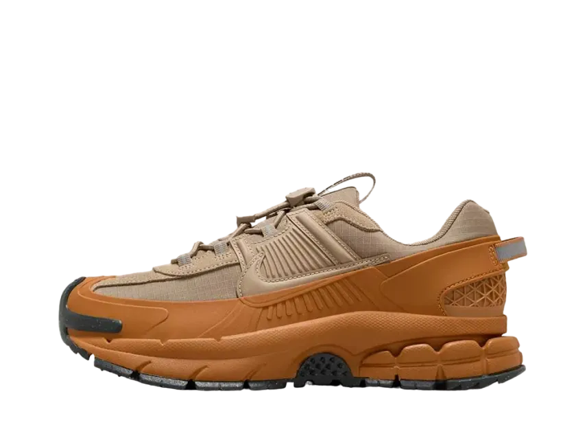 ナイキ ウィメンズ ズーム ボメロ ローム "フラックス"