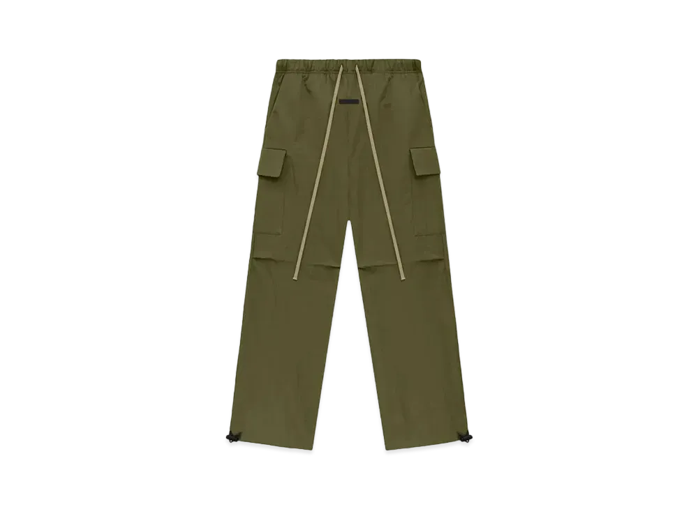 FEAR OF GOD ESSENTIALS Textured Nylon Field Pant "Military"