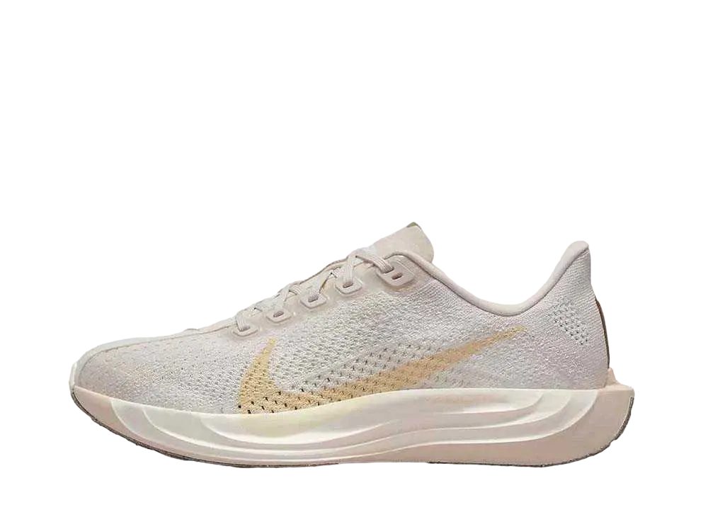 ナイキ ウィメンズ ペガサスプラス "ライトオールウッドブラウン/セイル/ガムライトブラウン/ココナッツミルク"