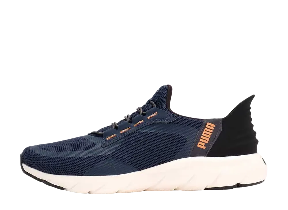 プーマ ソフトライド フレックス レース イーズイン ワイド "クラブネイビー/プーマブラック/キャラメルラテ"