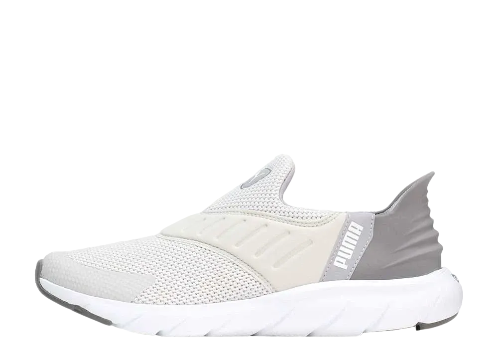 プーマ ソフトライド フレックス イーズイン ワイド "グレイシャルグレー/キャストアイアン/グレーフォグ"