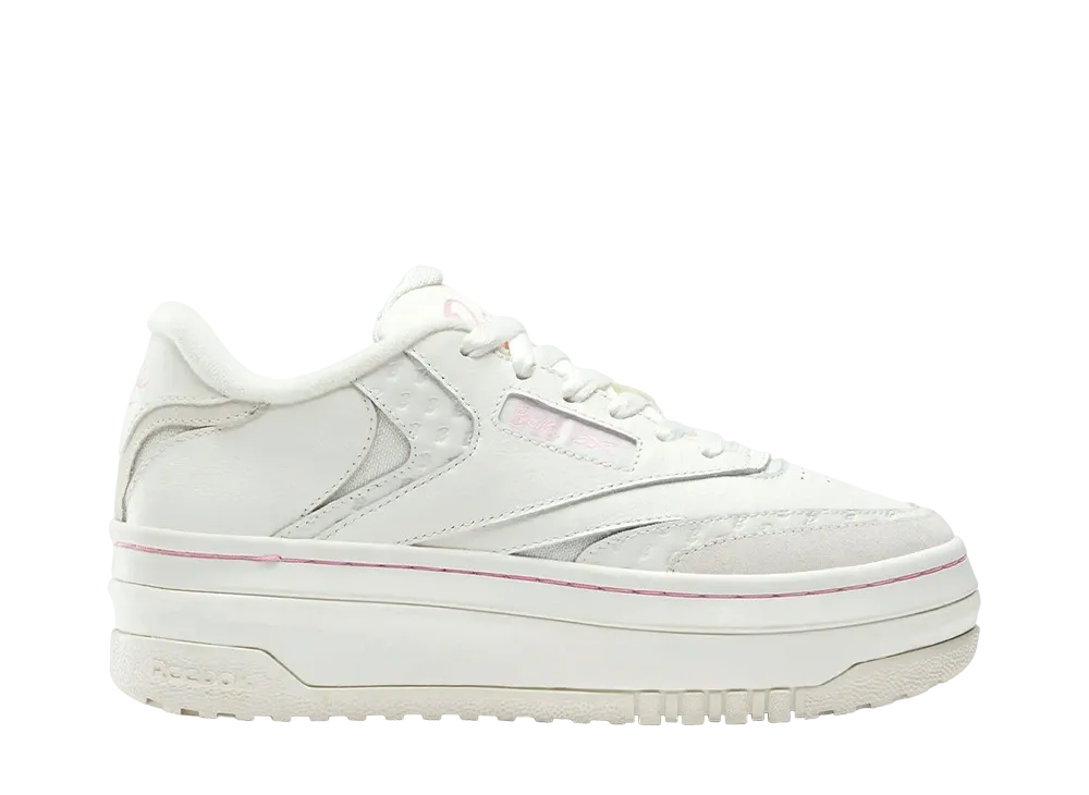 バービー × リーボック ウィメンズ クラブC エクストラ "チョーク/アストロローズ"