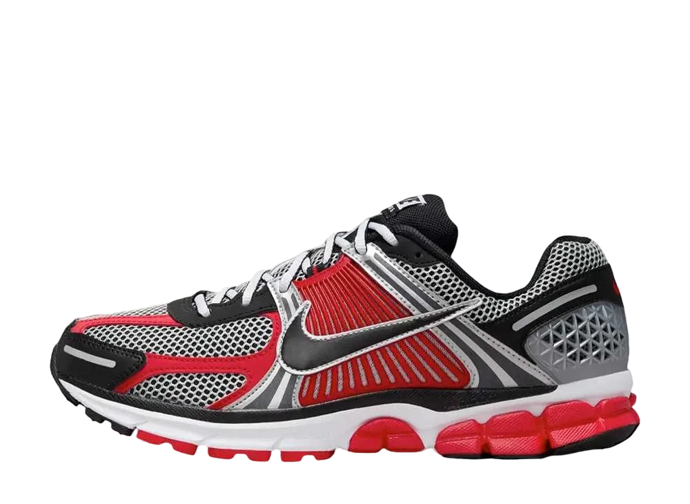 Nike Zoom Vomero 5 "Black/University Red"