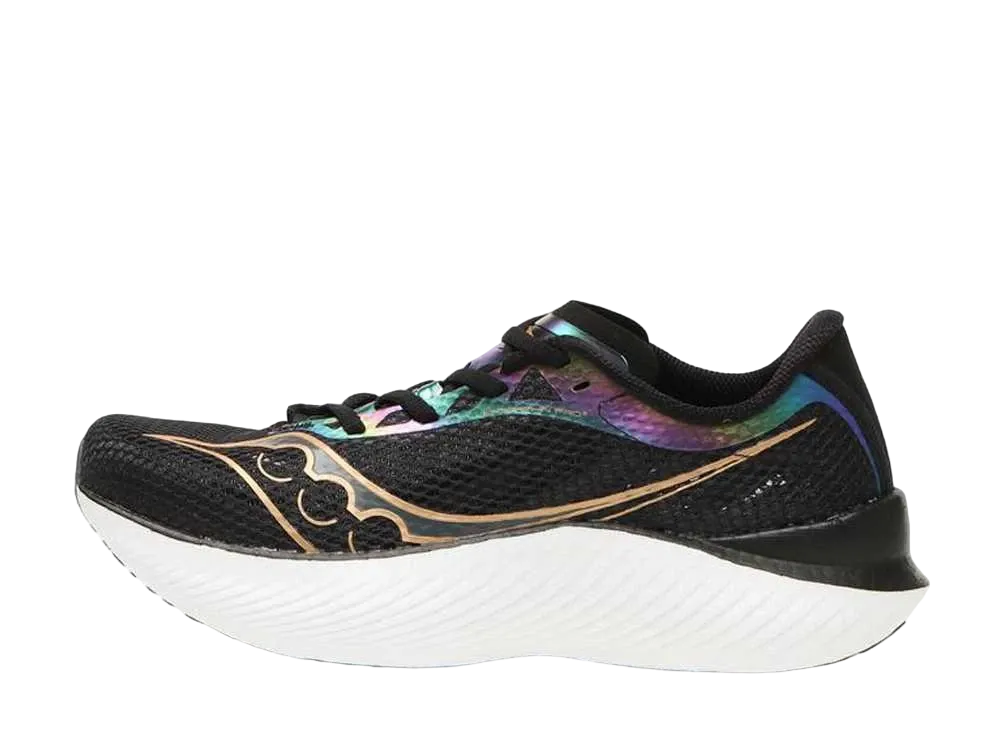 サッカニー エンドルフィン プロ3 "ブラック/ゴールドストラック"