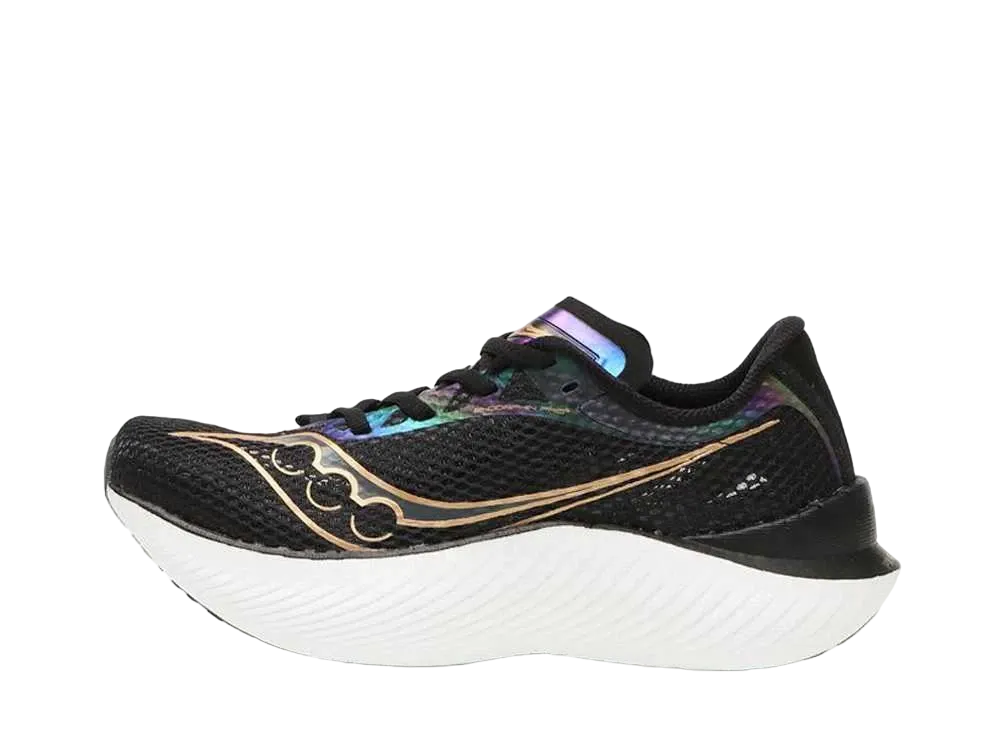 サッカニー ウィメンズ エンドルフィン プロ3 "ブラック/ゴールドストラック"