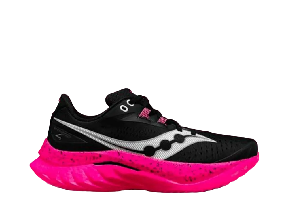 ブラックガールズラン × サッカニー ウィメンズ エンドルフィン スピード4 "ブラック/ピンク"