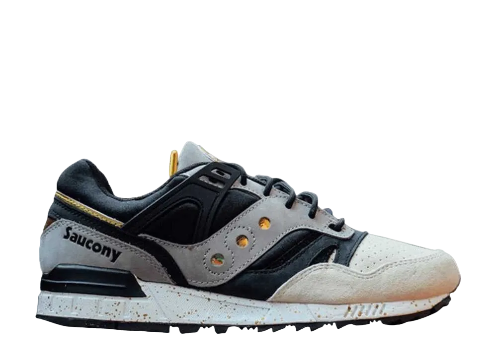 スニーカーシャウト × サッカニー グリッド SD "ポルトガルゴールド"