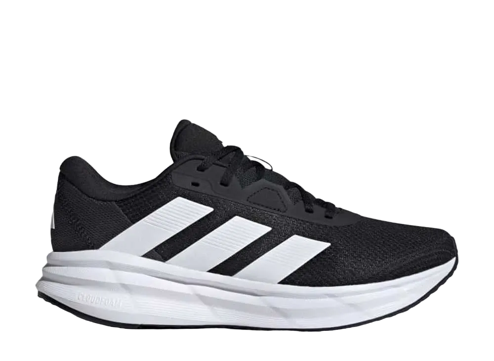 アディダス ギャラクシー7 "コアブラック/フットウェアホワイト/カーボン"