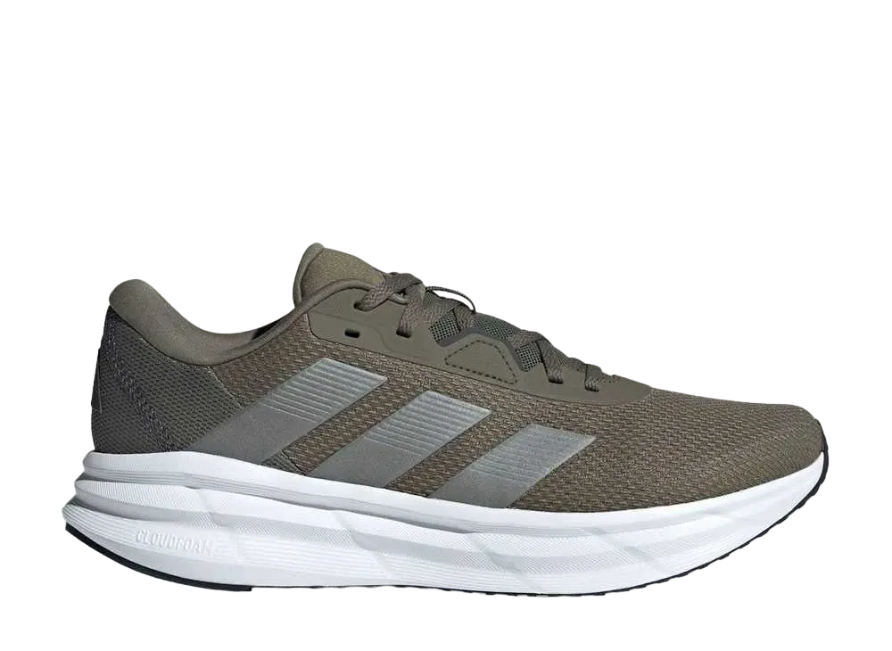 アディダス ギャラクシー7 "オリーブストレータ/アイアンメタリック/コアブラック"