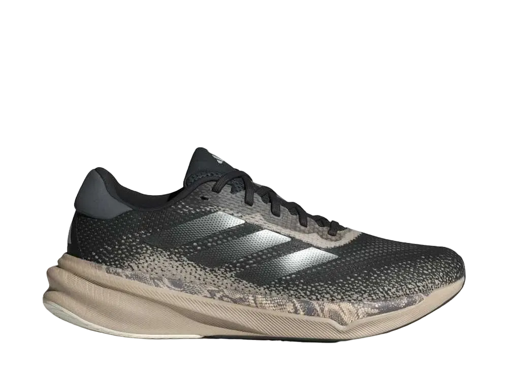アディダス スーパーノヴァ ストライド ランニング "カーボン/アイアンメタリック/ワンダーベージュ"