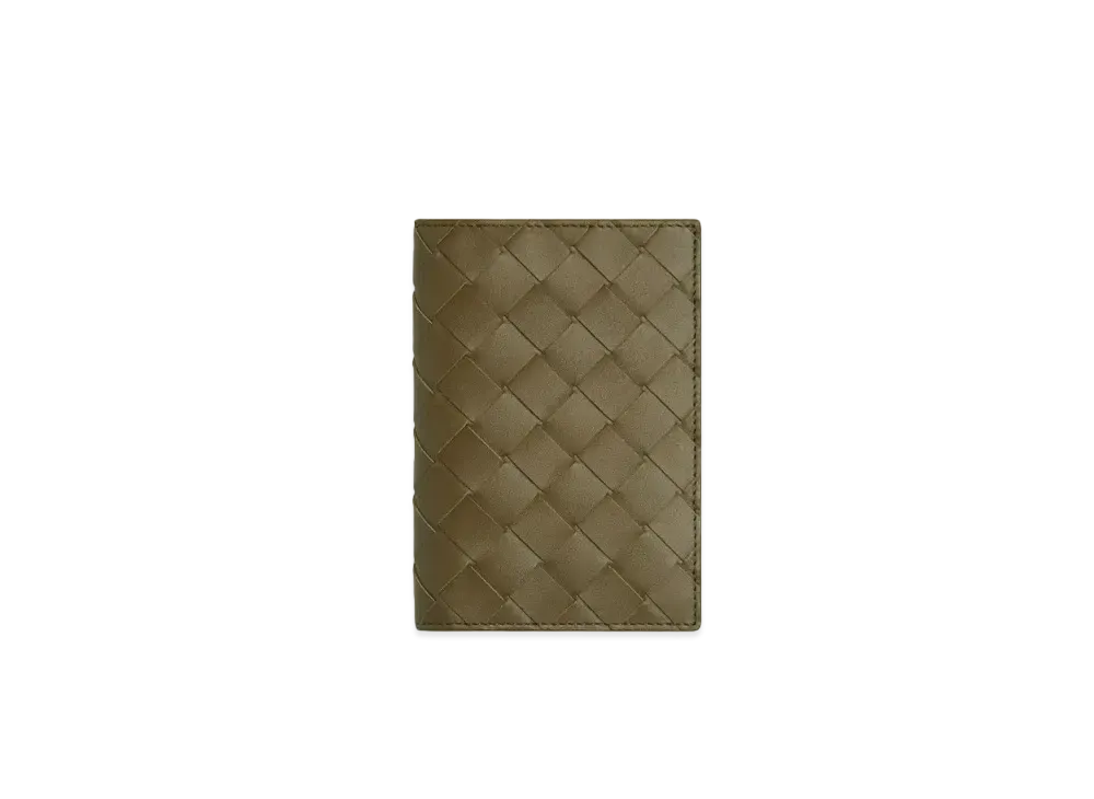 Bottega Veneta Intrecciato Calfskin Passport Case "Mud"