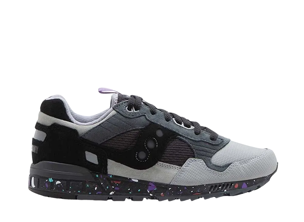 アルビノ＆プレト × サッカニー シャドウ5000 "グレー/ダークグレー/ブラック/パープル"