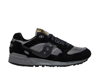 サッカニー シャドウ5000 "ブラック/ダークグレー"