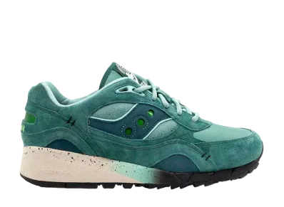 フィーチャー × サッカニー シャドウ6000 "リビングフォッシル"