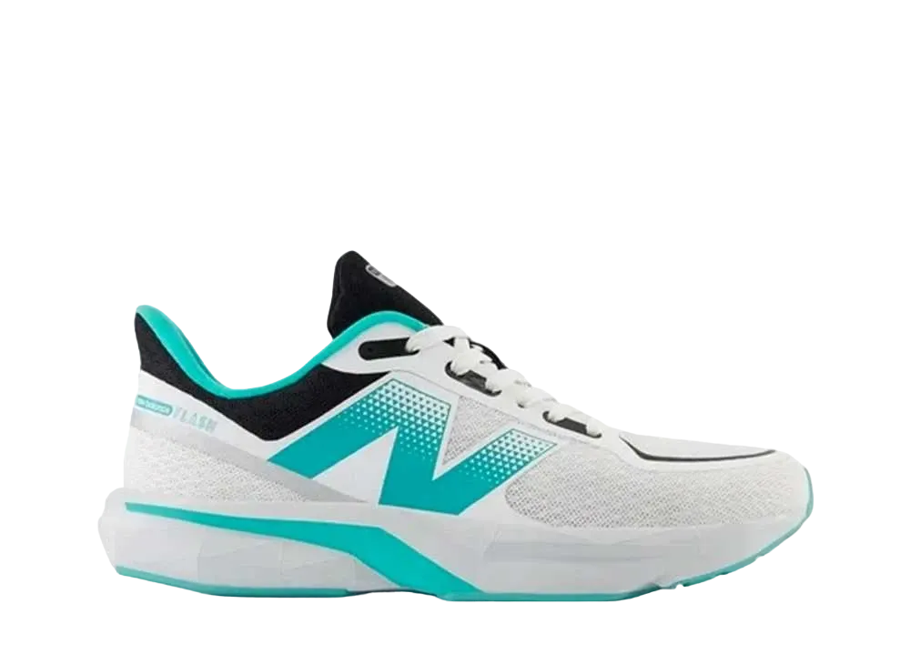 New Balance Women's DynaSoft Flash V7 "White"