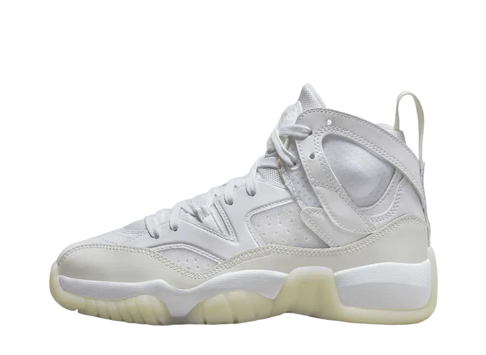 ナイキ ウィメンズ ジョーダン ジャンプマン ツー トレイ "ホワイト/セイル/ピュアプラチナム/ココナッツミルク"