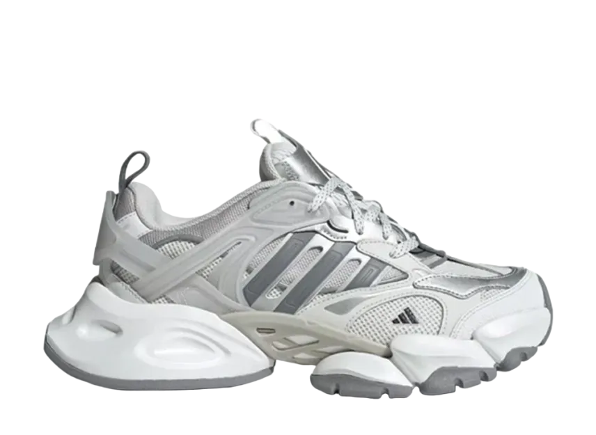 adidas XLG Runner Deluxe adidas XLG Runner Deluxe