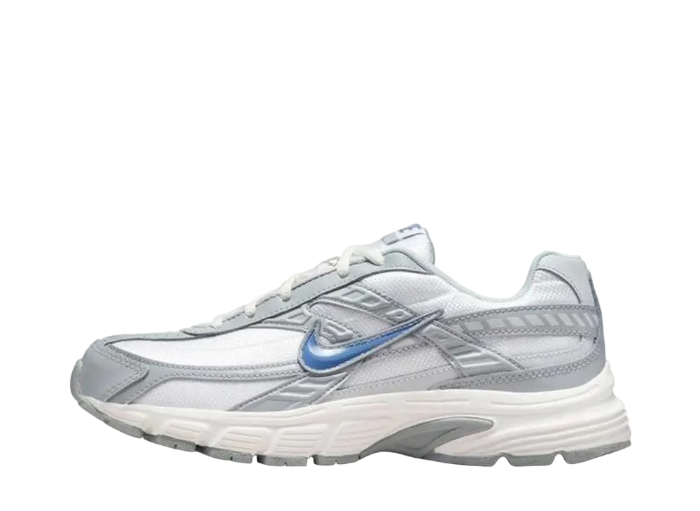 ナイキ ウィメンズ イニシエーター "サミットホワイト/アシェンスレート/ライトスモークグレー/フォトンダスト/セイル"