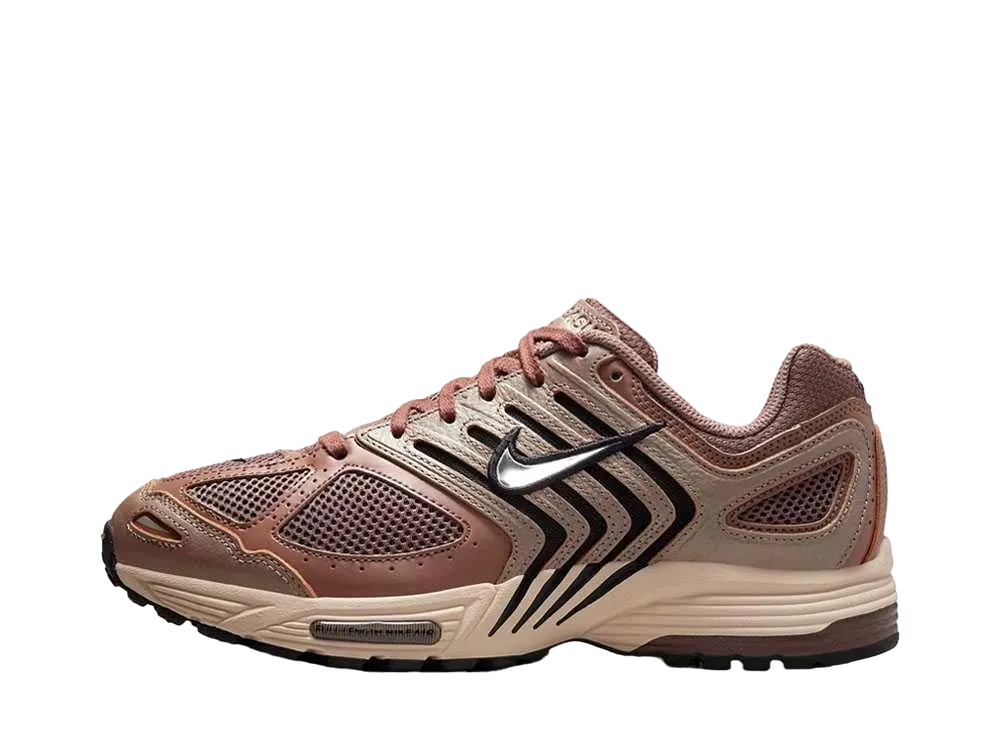 ナイキ ウィメンズ エアペガサス 2K5 "ミンクブラウン/アイアンストーン/サンドリフト/クロム"