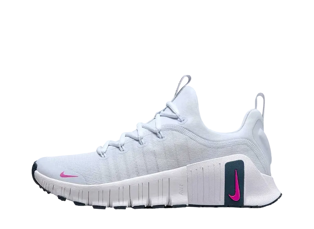 ナイキ ウィメンズ フリー メトコン6 "フットボールグレー/アーモリーネイビー/ホットフューシャ"