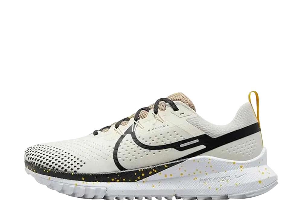 ナイキ リアクト ペガサス トレイル4 "ペールアイボリー/カーキ/ホワイト/ブラック"