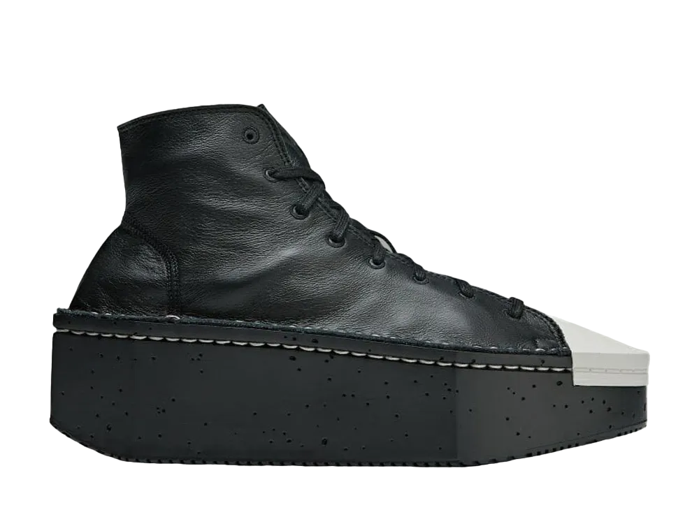 アディダス ワイスリー ブリックコート ハイ "ブラック/チョークパール"