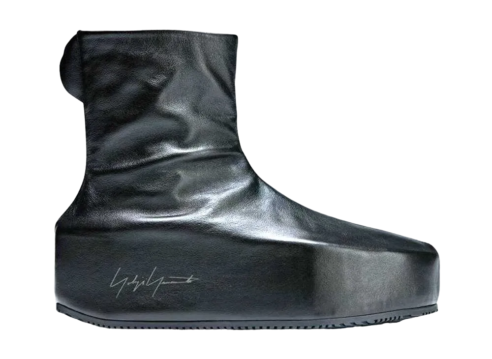 アディダス ワイスリー キャス オーバーブーツ "ブラック/シンダー"