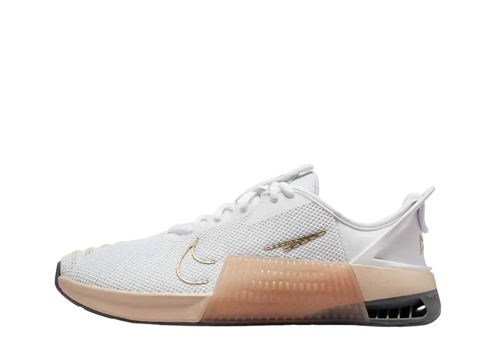 Nike Women's Metcon 9 EasyOn "White/Metallic Gold Grain/Sand Drift"