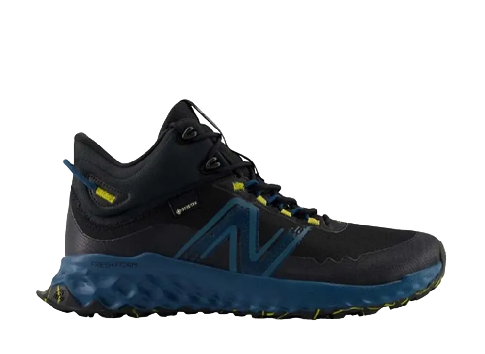 ニューバランス フレッシュフォーム ガロ ミッド ゴアテックス "ブラック/ブルー"
